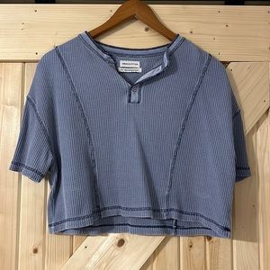 urban outfitters henley crop top